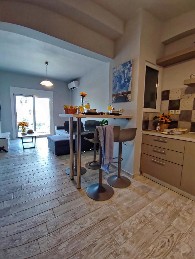 Seaview-Apartments Palaiá Fókaia المظهر الخارجي الصورة
